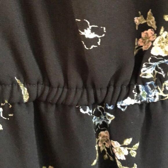 Chelsea Studio Black Floral Sleeveless High Low Dress With Elastic Waist & V-Nec - Picture 5 of 8